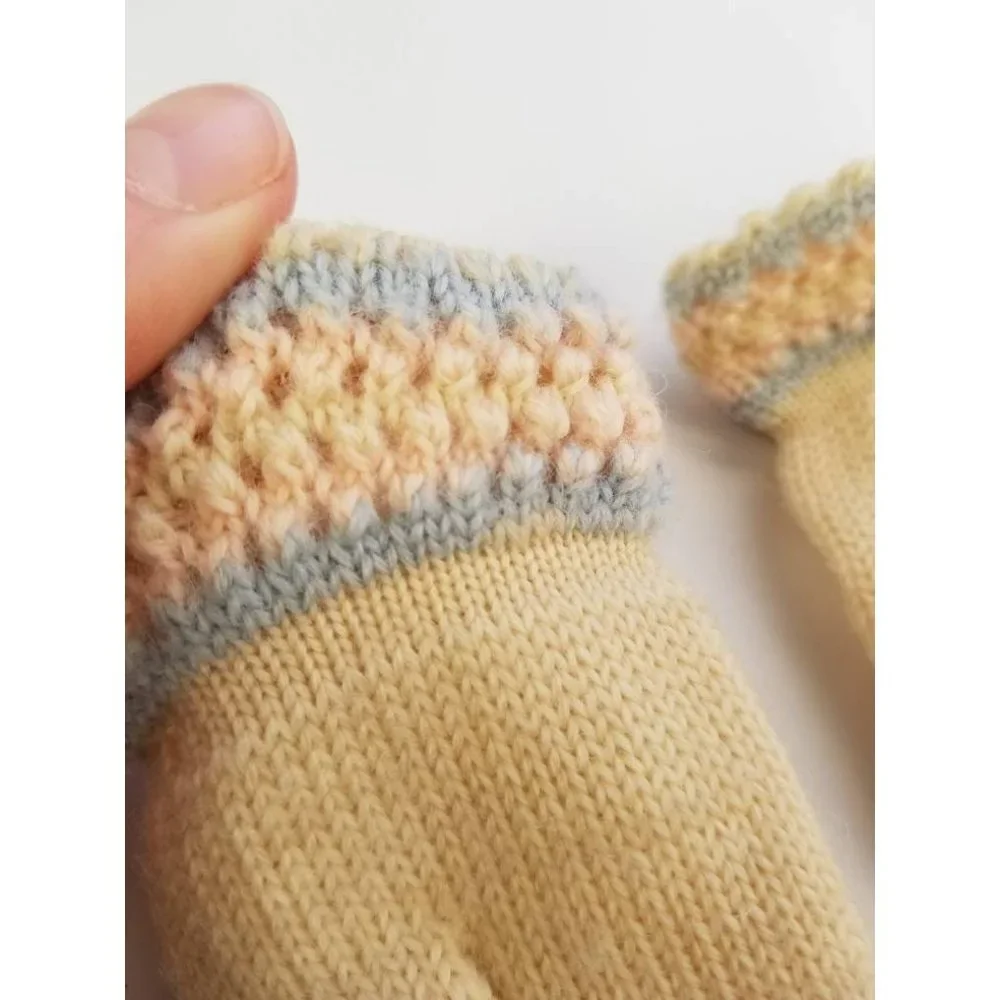 Vintage infants knit