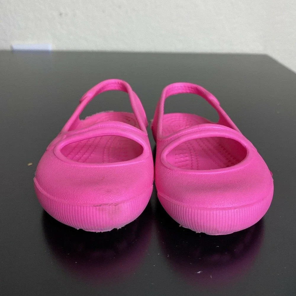 CROCS shoes size flat