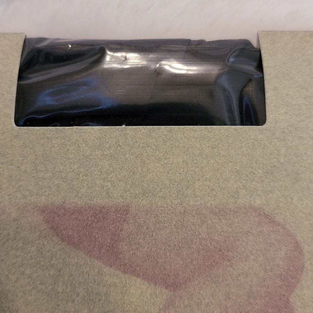 Legacy Legwear weight *minor flap