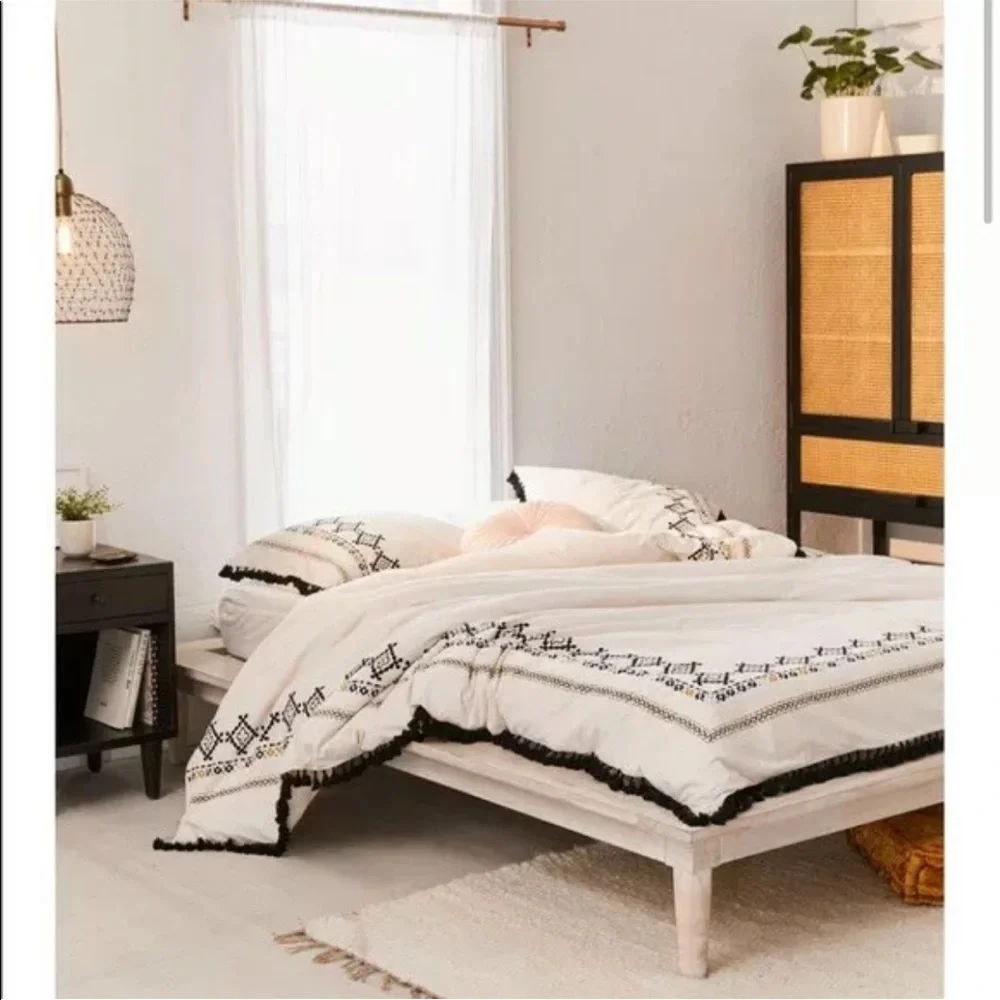 Urban Outfitters urban outfitters
