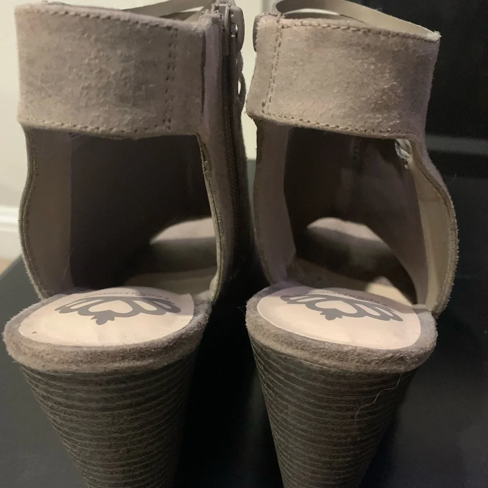 N/A wedges tan leather