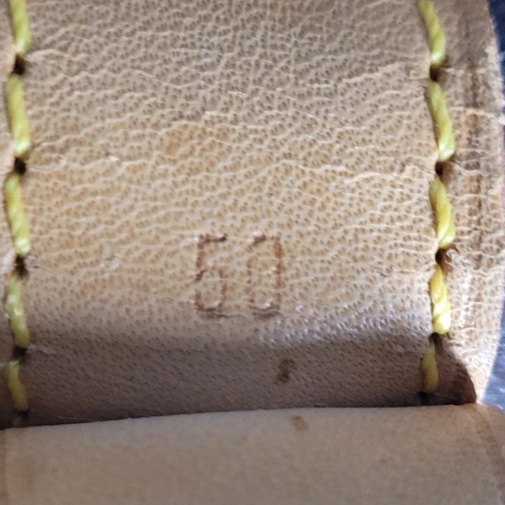 Louis Vuitton 🤎 100%