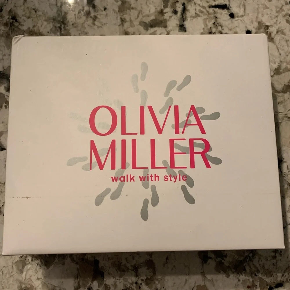Olivia Miller gray white