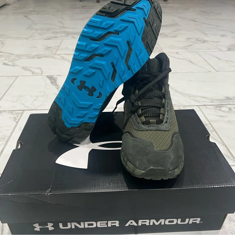 Under Armour mens outdoor sz