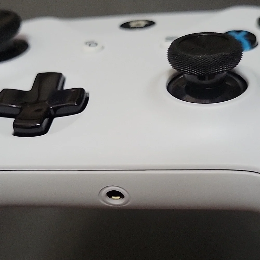 N/A gaming controller
