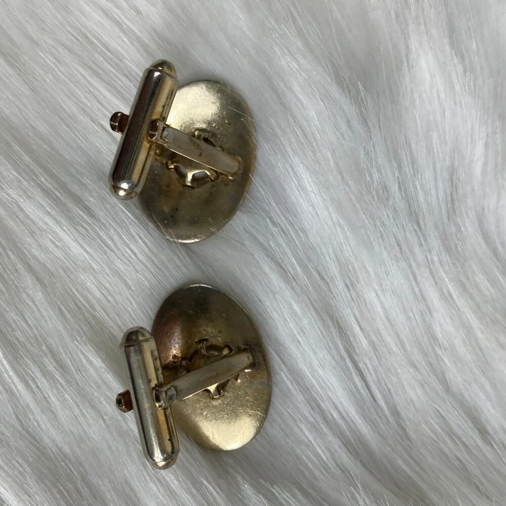 Vintage cuff wear