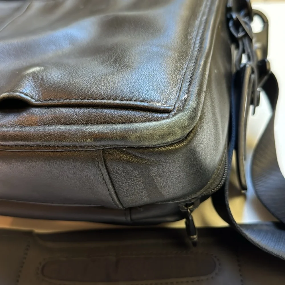 Tumi excellent almost