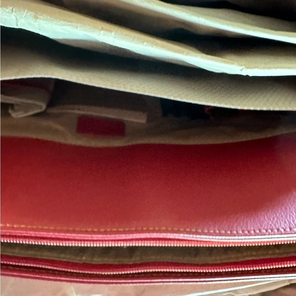 Buxton compartment leather office