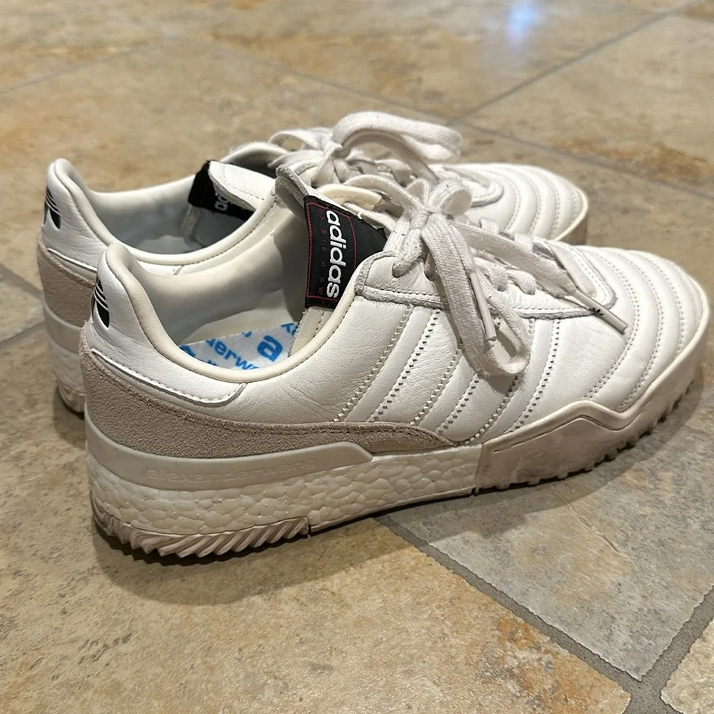 adidas heel archival