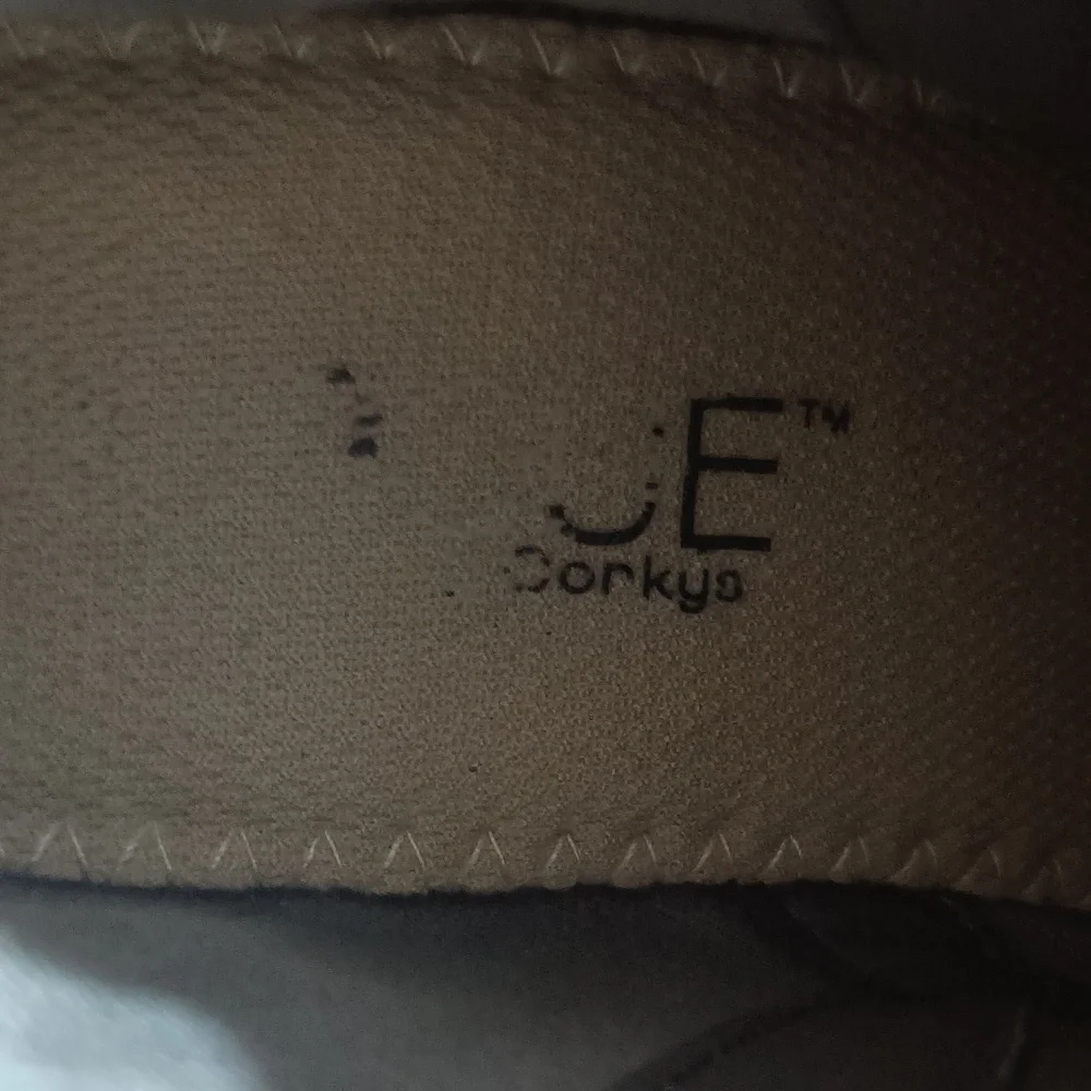 Corkys corky suede