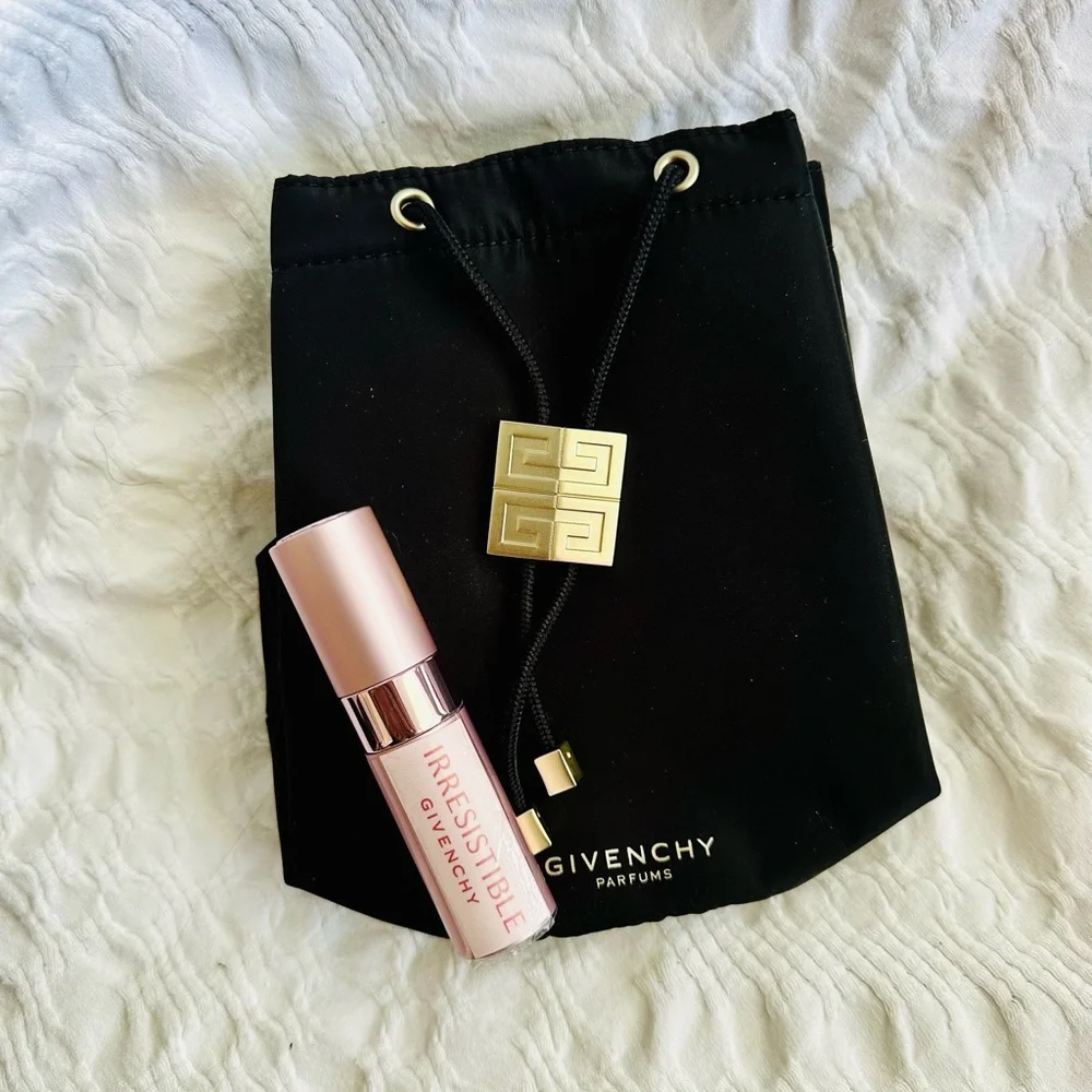 Givenchy irresistible small