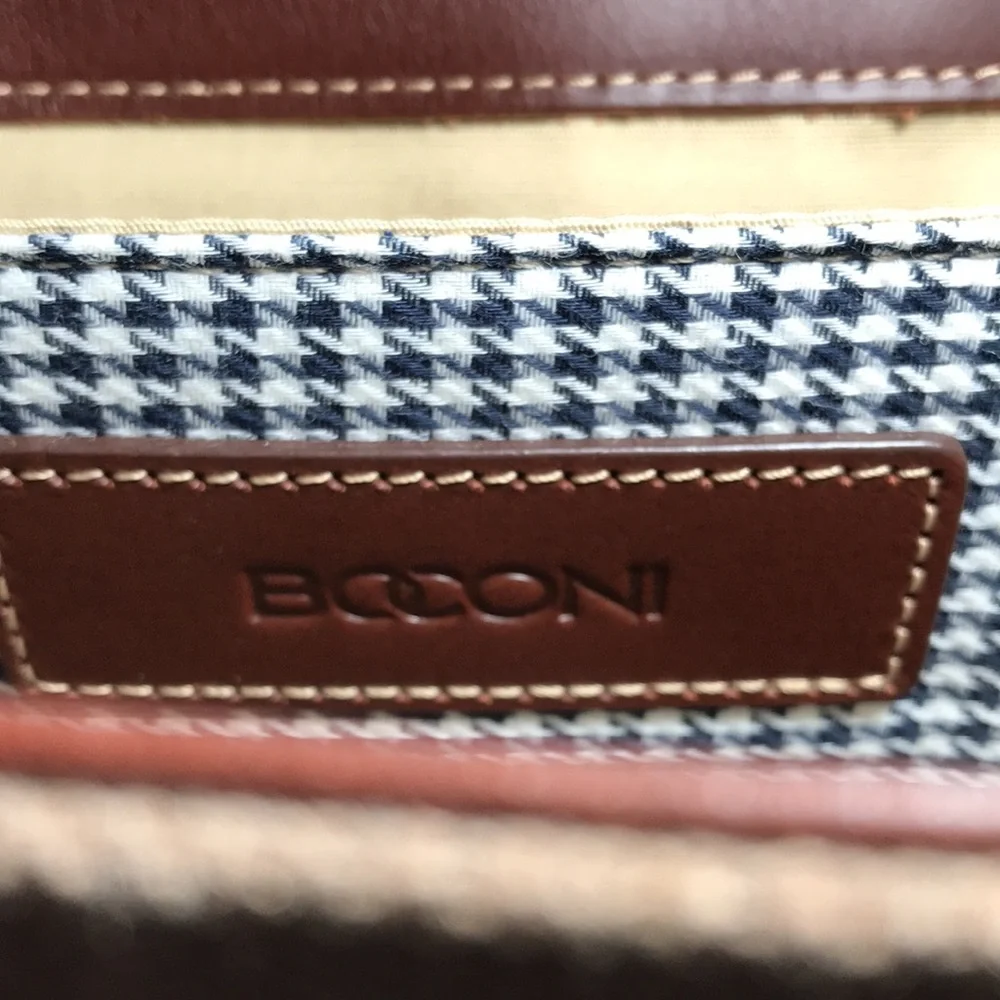 Boconi environment built organizer