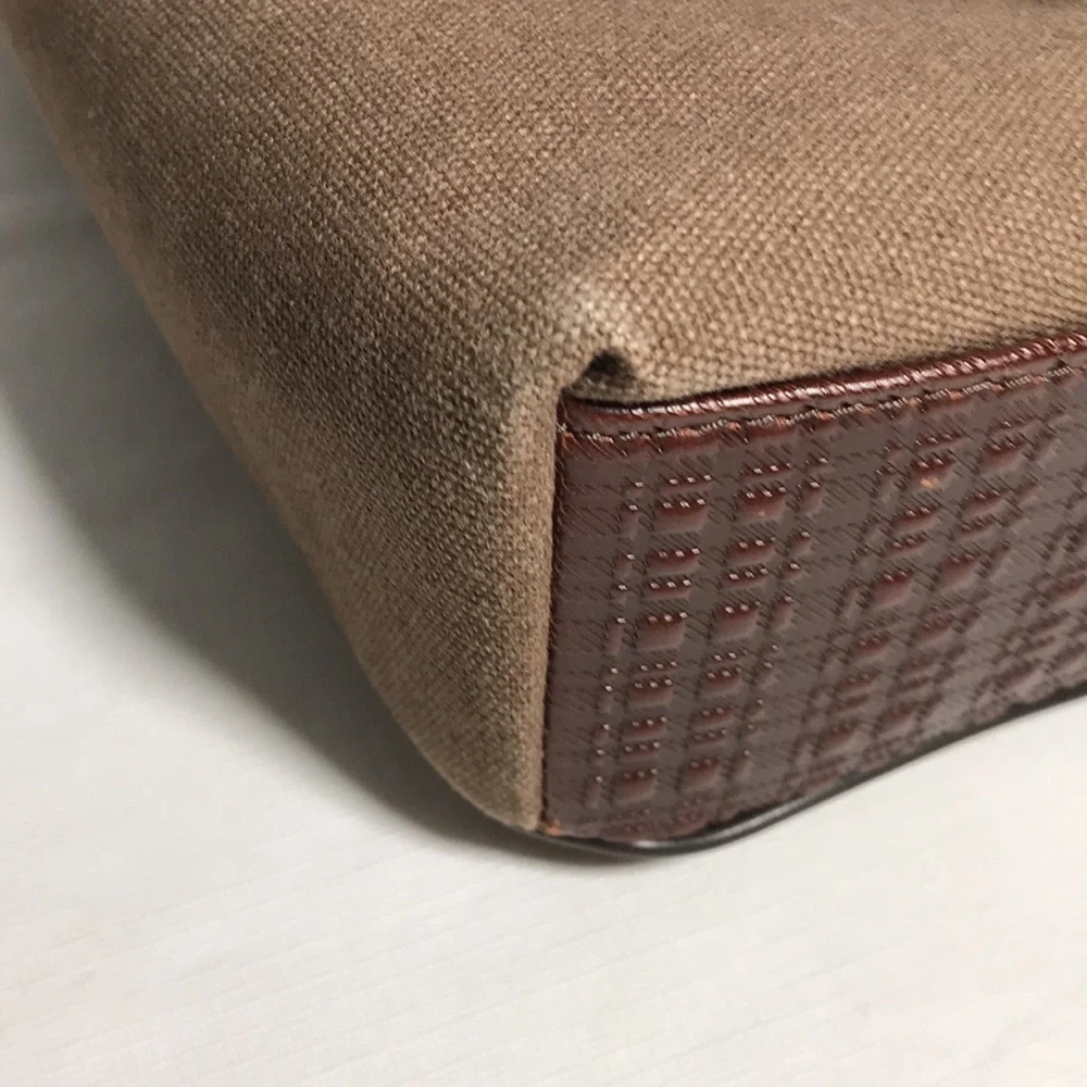 Boconi under magnetic
