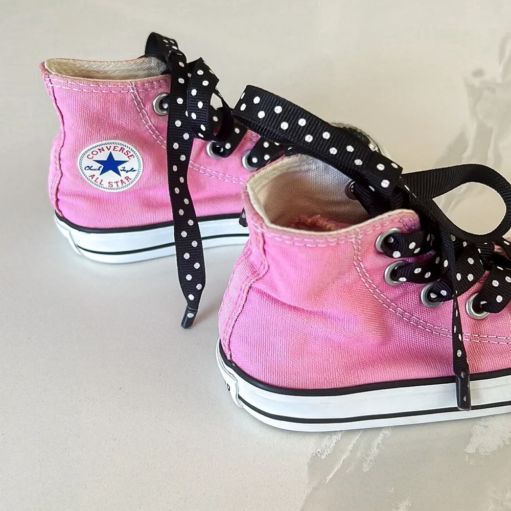 Converse pink hightop