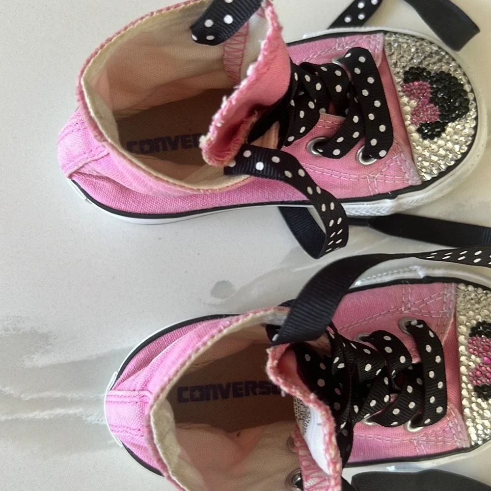 Converse pink hightop