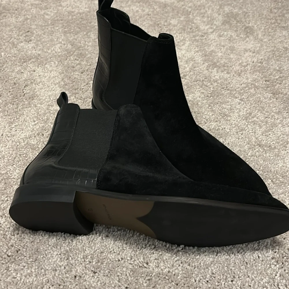 Donald J. Pliner calf suede