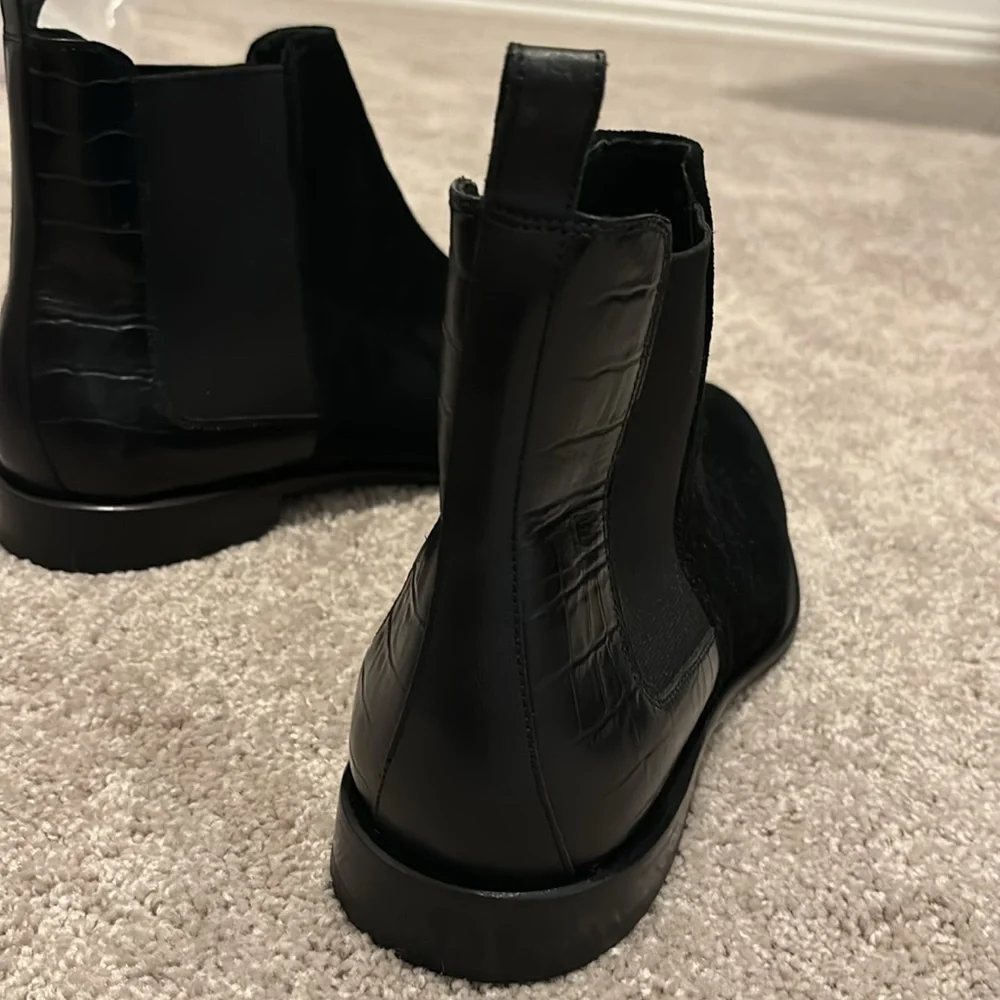 Donald J. Pliner calf suede