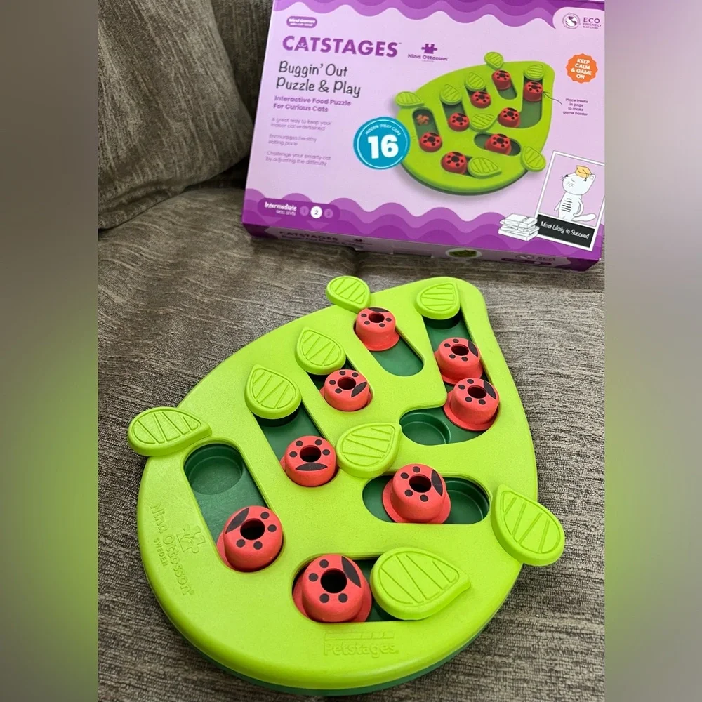 Catstages interactive food
