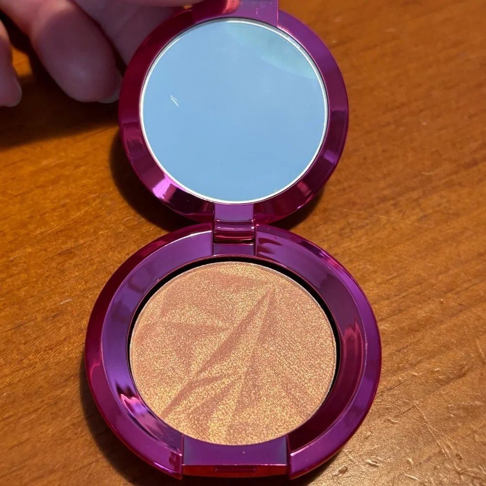 BECCA brand new