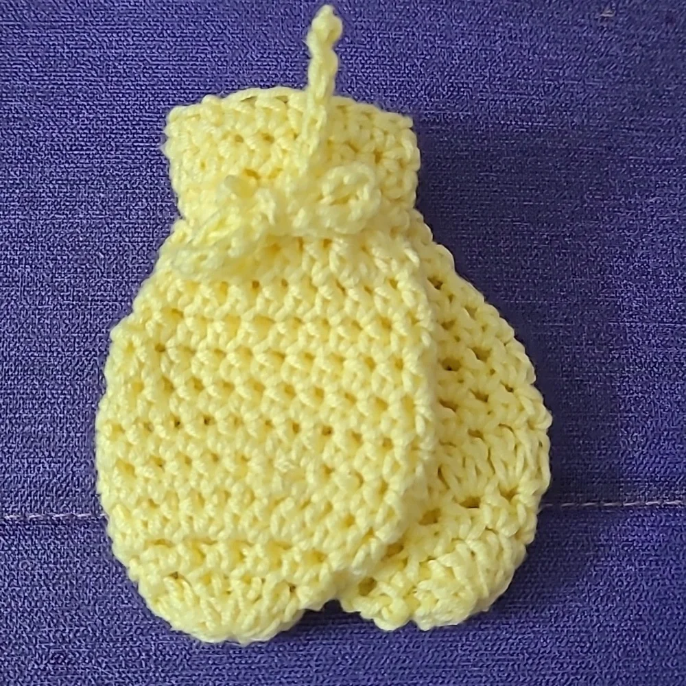 Infant scratch mittens (Preemie sized)