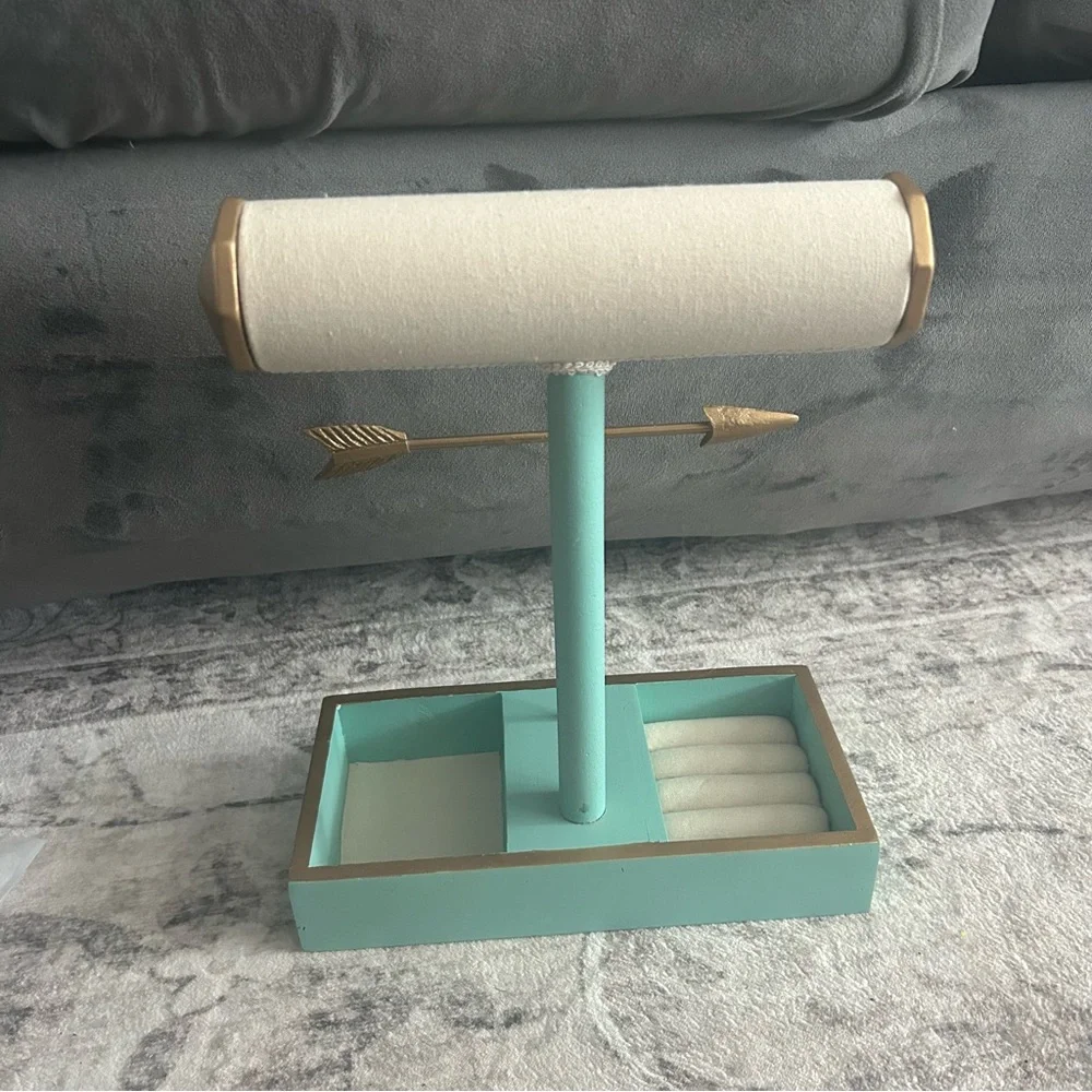 N/A cream teal