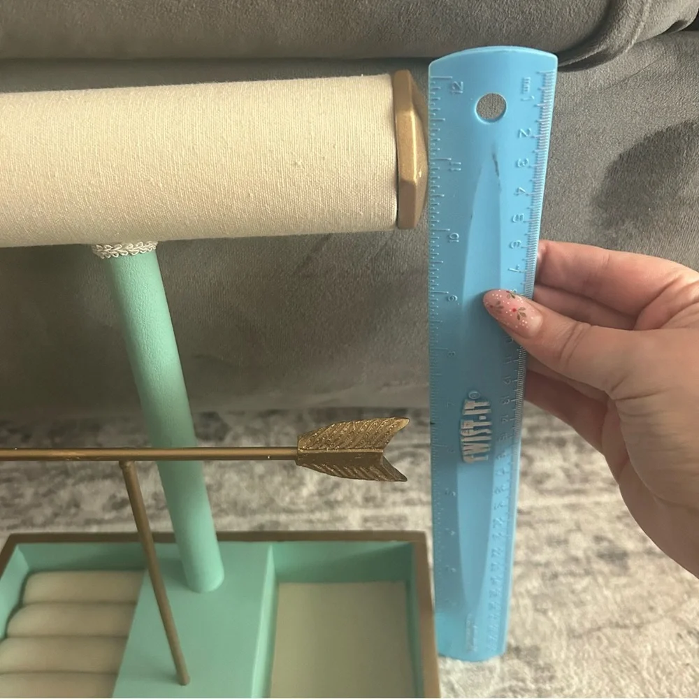 N/A cream teal