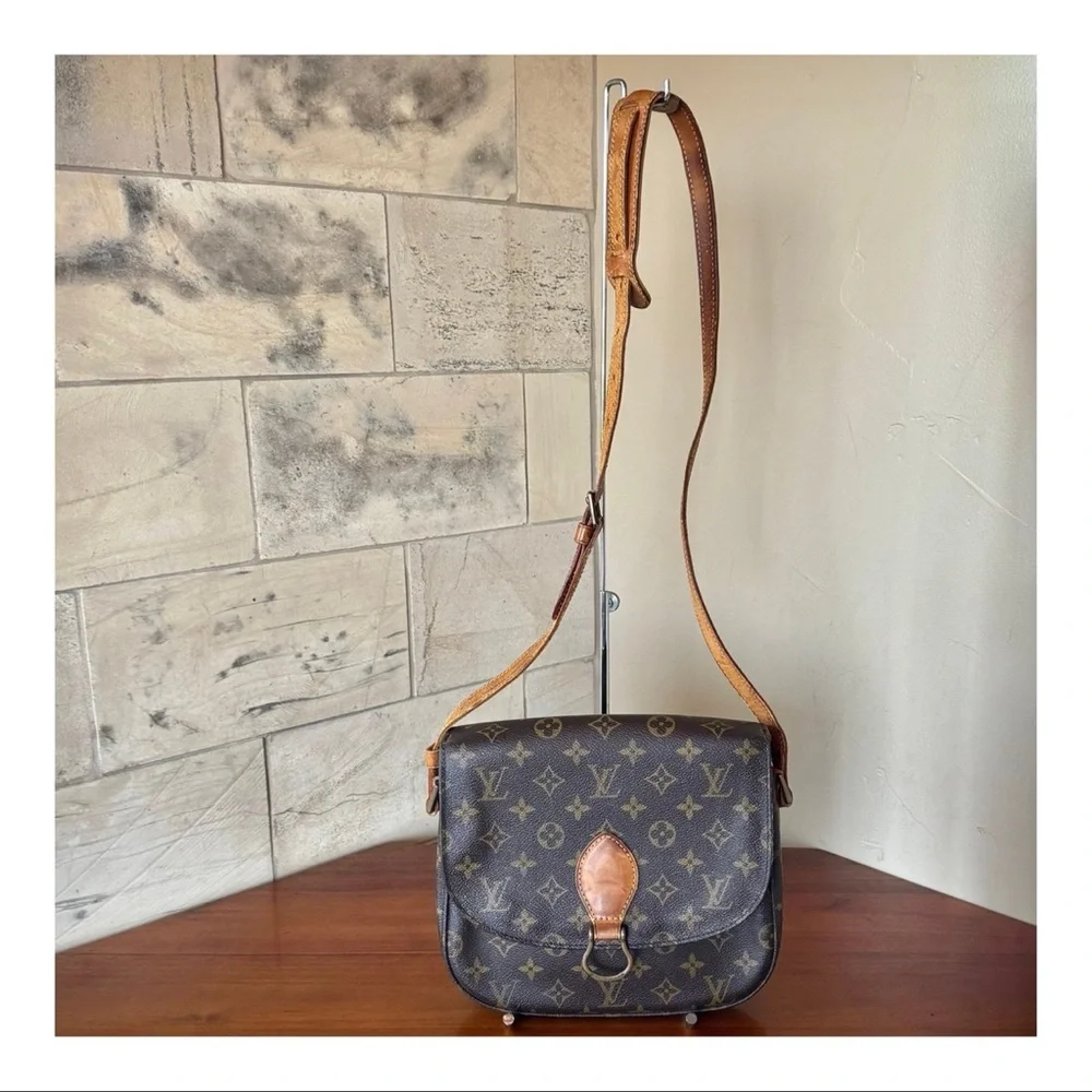 Louis Vuitton traveling 21 vuitton
