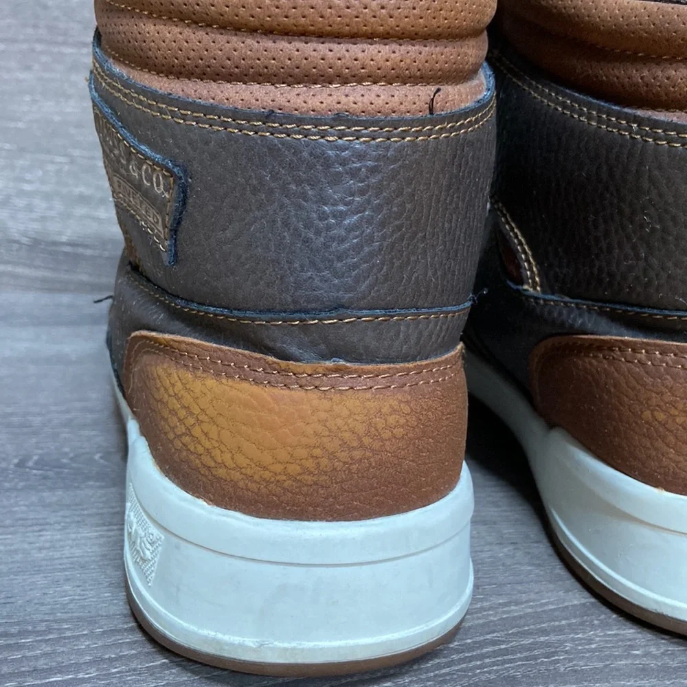 Levis eyelets comfort padded