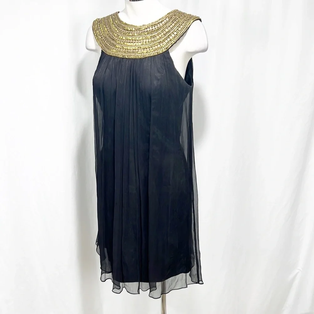 Jovani classy body neckline