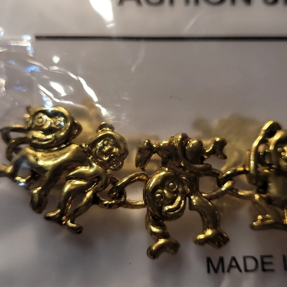 N/A long gold tone