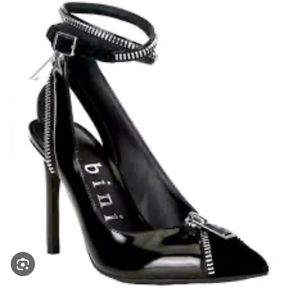 Gianni Bini box pointed new