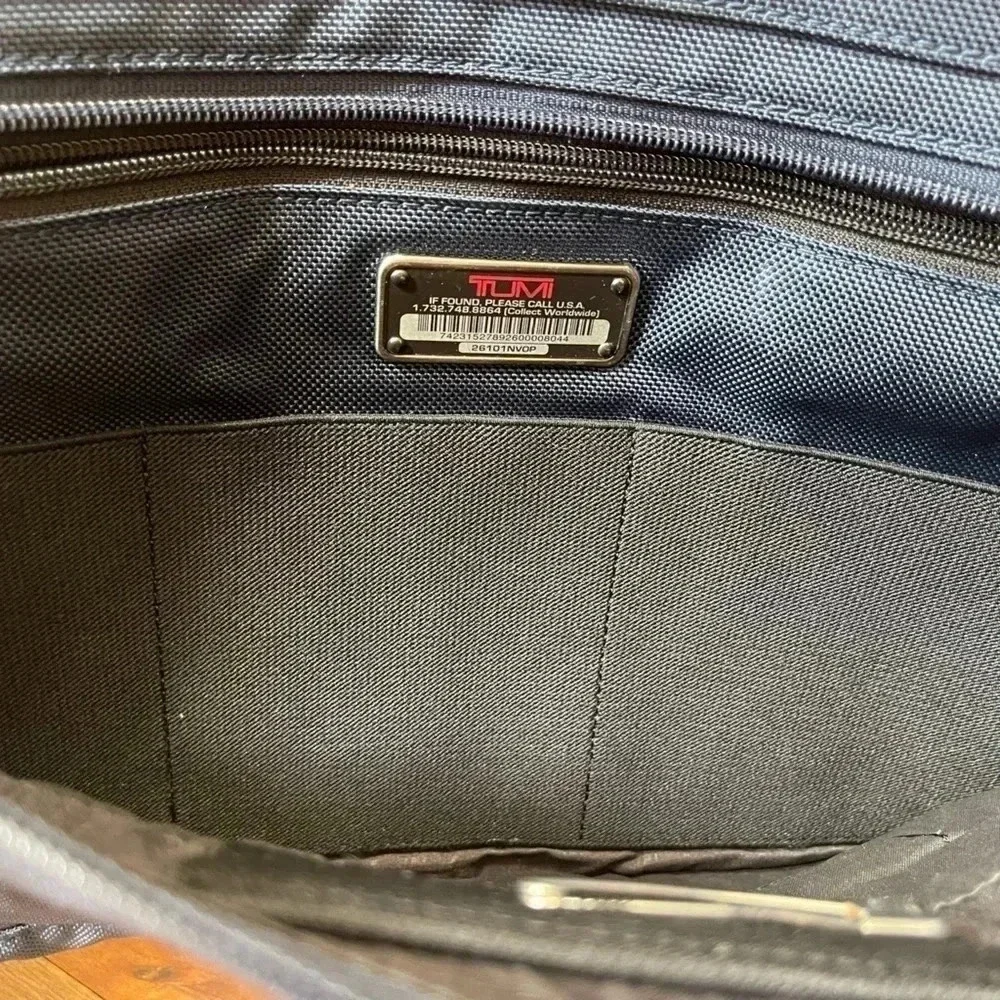 Tumi wide tall