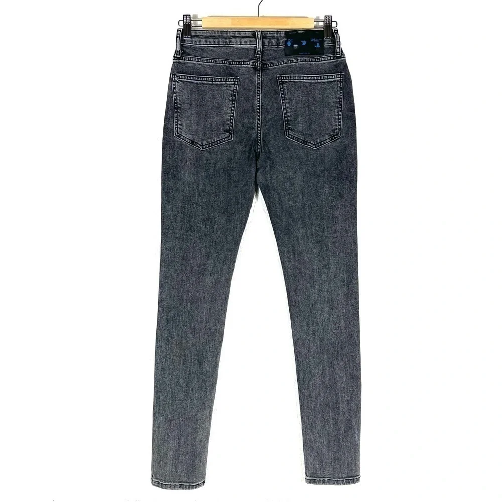 Off-White hip stats