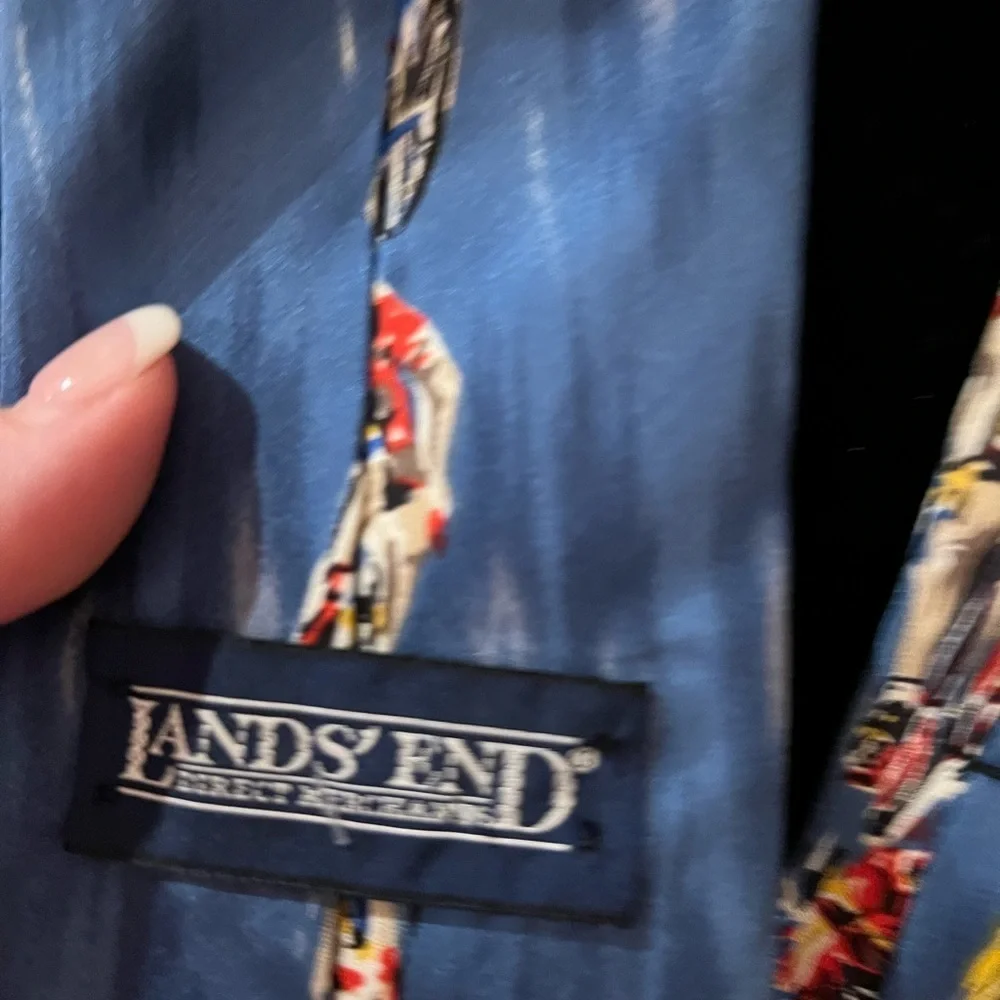 Lands End tie by