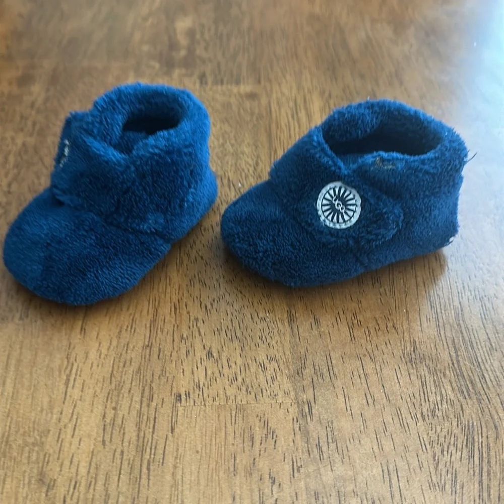 UGG perfect feet