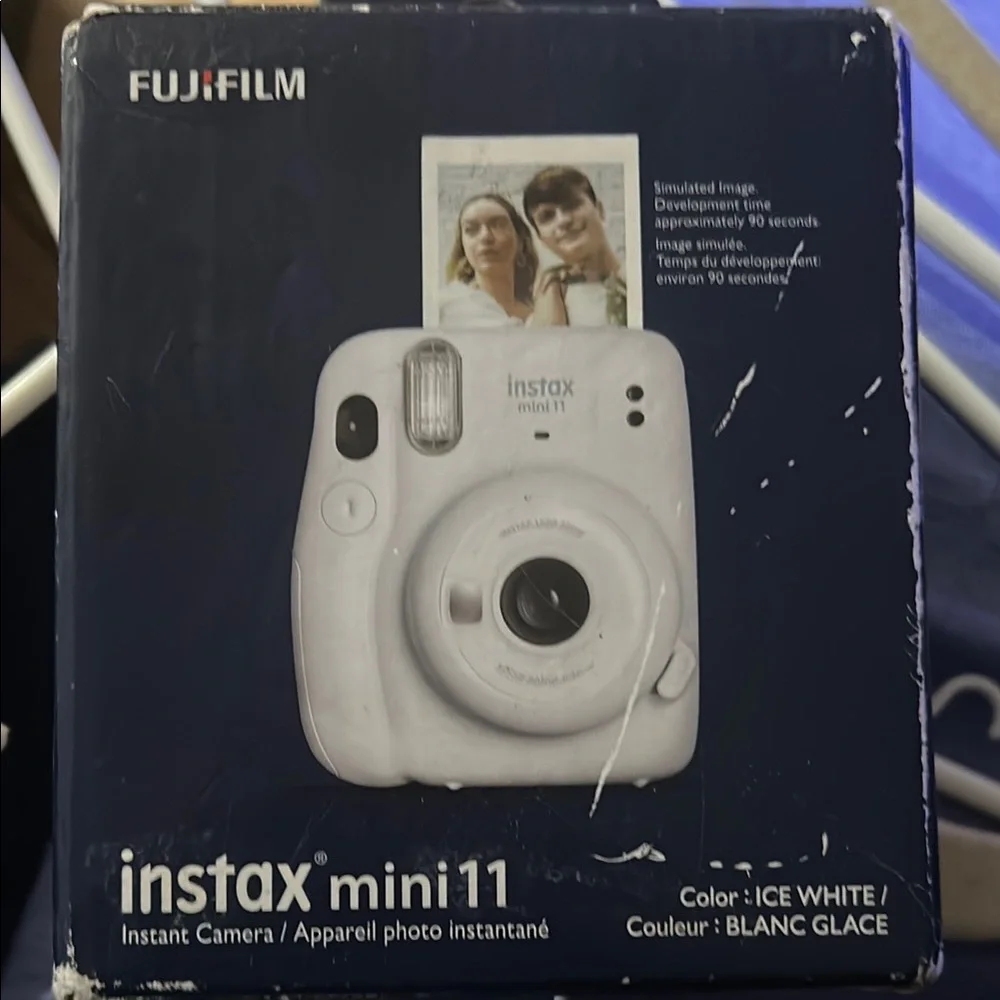 Fujifilm White Simulated Camera with Automatic Exposure