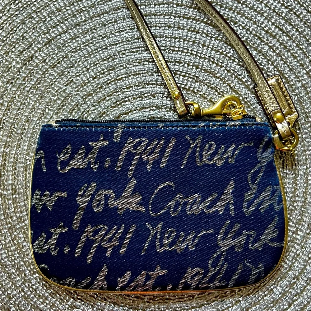 Coach its gold
