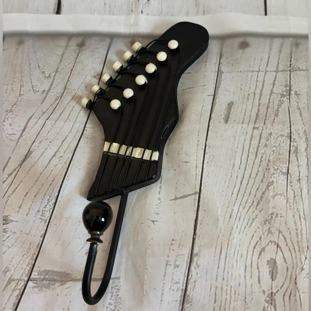N/A wall hat rack
