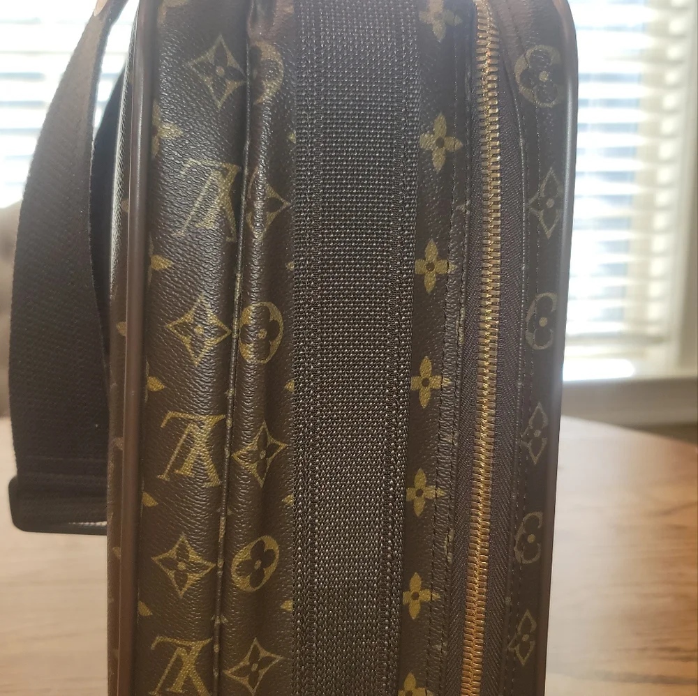 Louis Vuitton *****check shirts hair