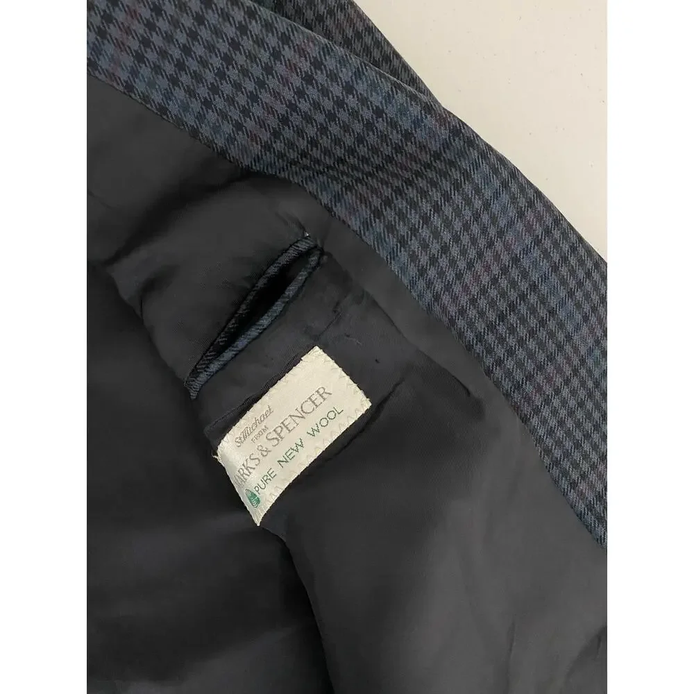 Marks & Spencer looking width