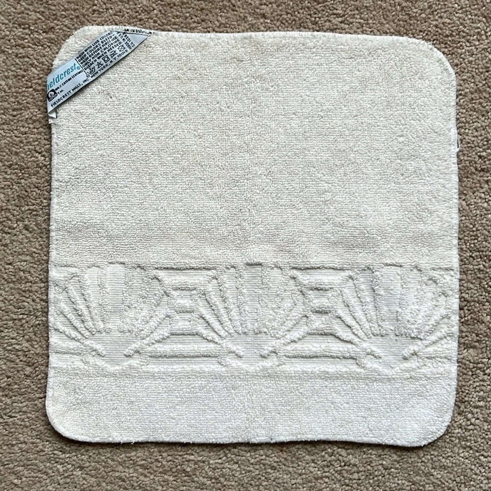 Fieldcrest hand towel