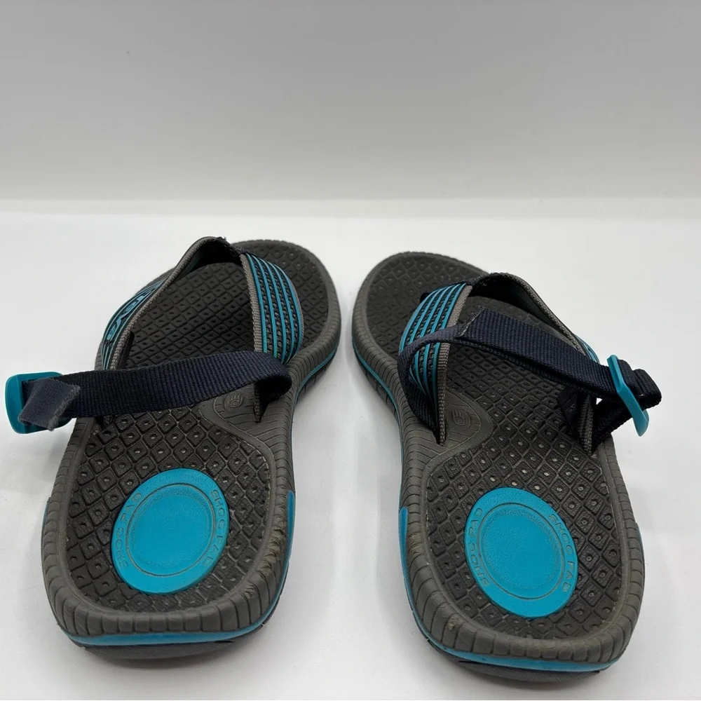 Teva bomber flip