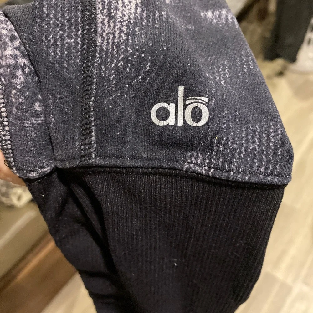 ALO Yoga normal wash no