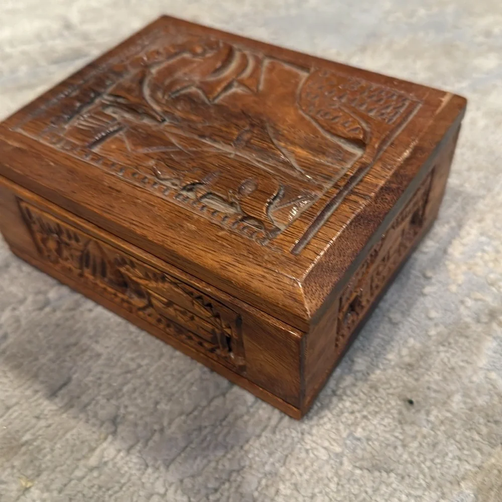 monkey pod box wood