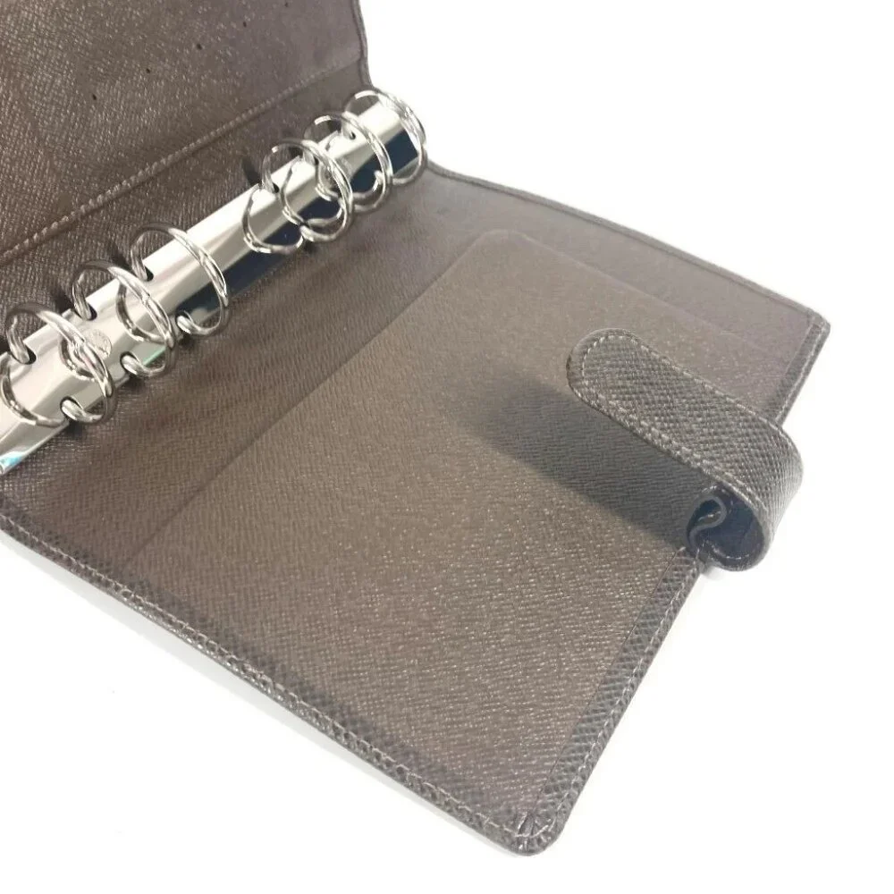 Louis Vuitton unisex model 20