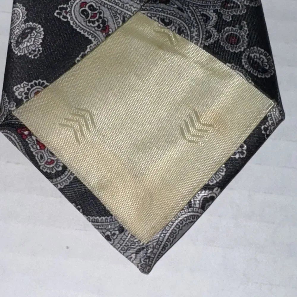 Vintage finish widest