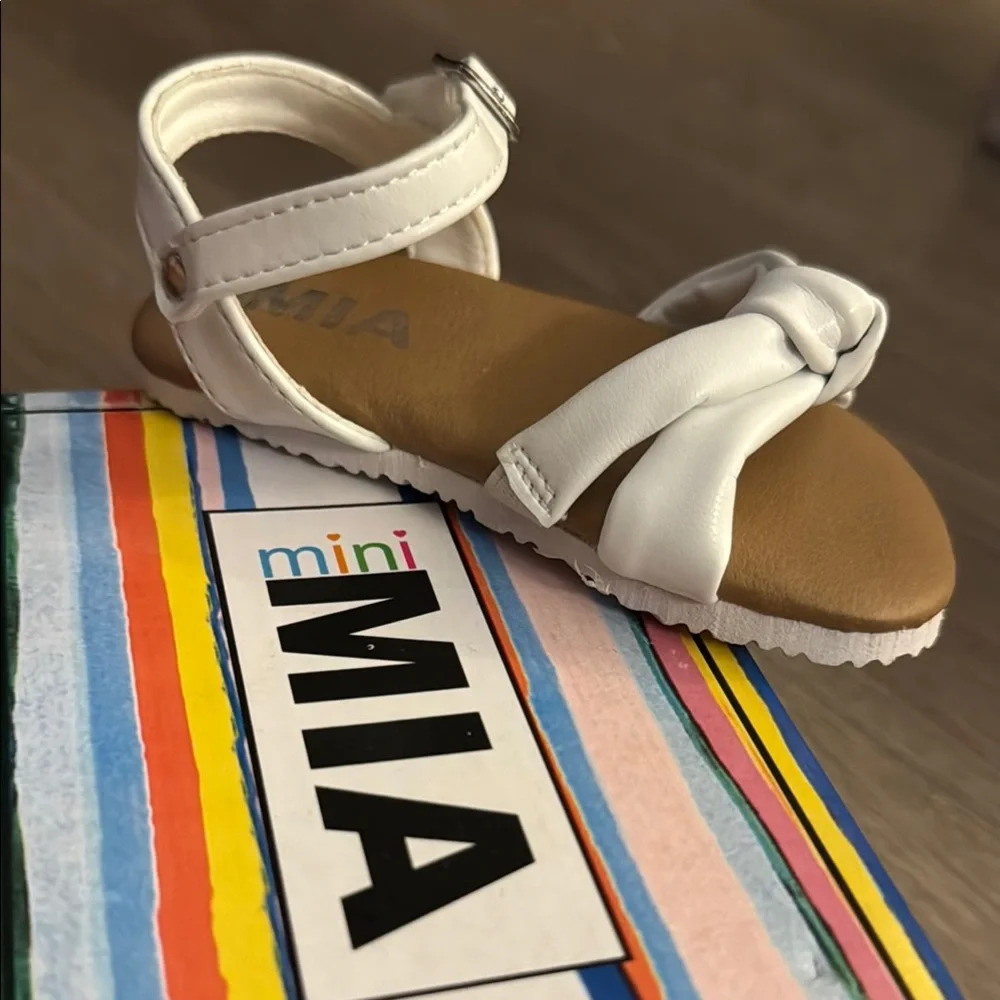 MIA day style