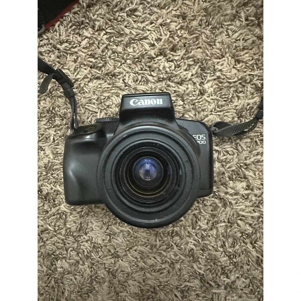 Canon eos 700