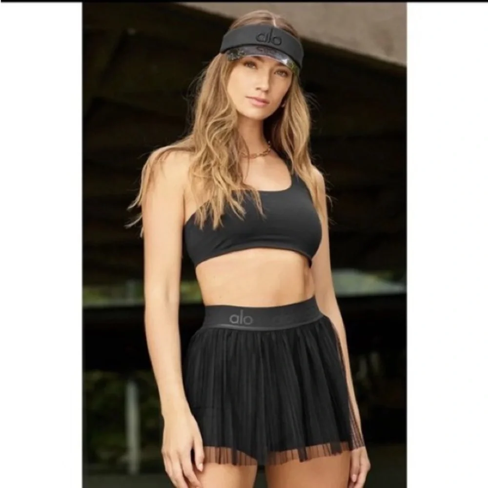 ALO Yoga xs size skater