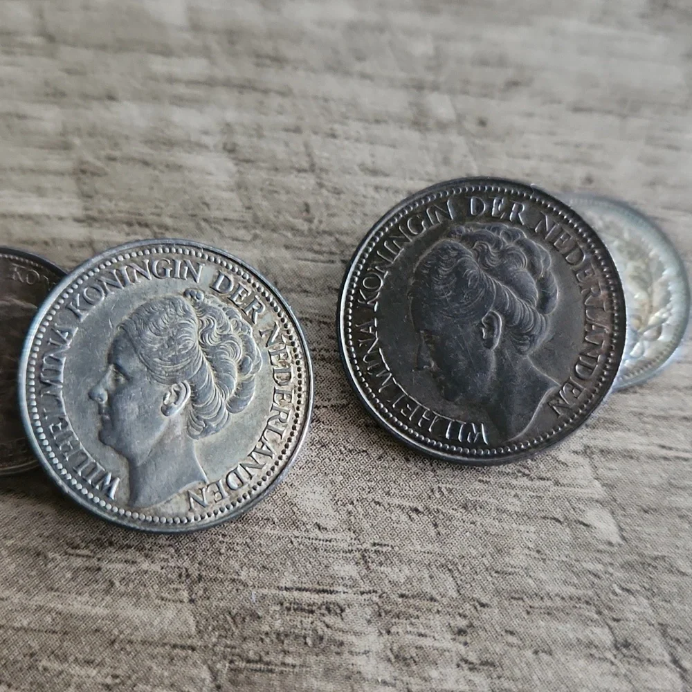 N/A silver set details